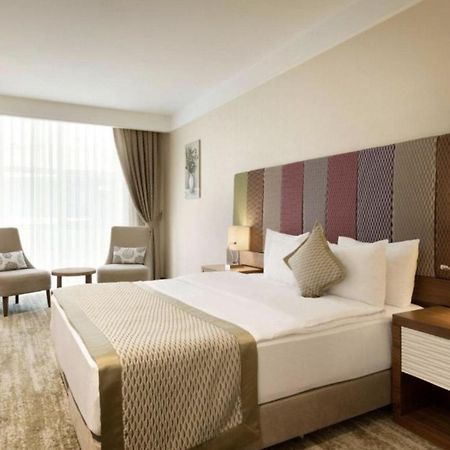 Hotel Ramada By Wyndham Gemli̇K Gemlik Esterno foto