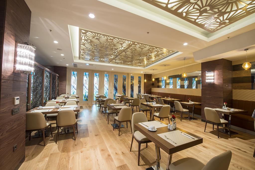 Hotel Ramada By Wyndham Gemli̇K Gemlik Esterno foto
