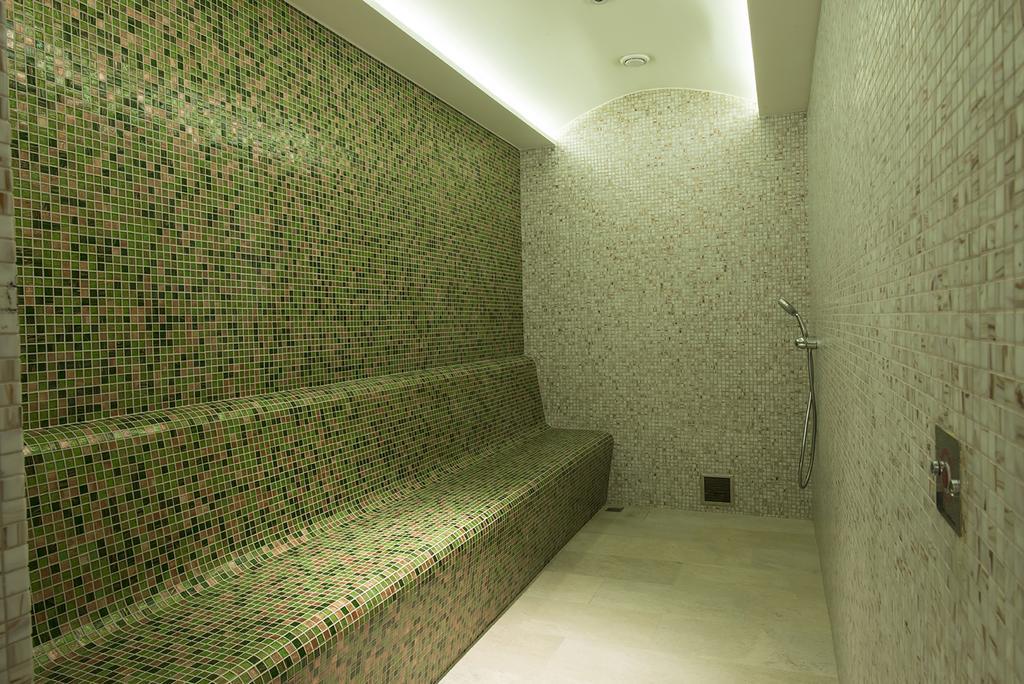 Hotel Ramada By Wyndham Gemli̇K Gemlik Esterno foto