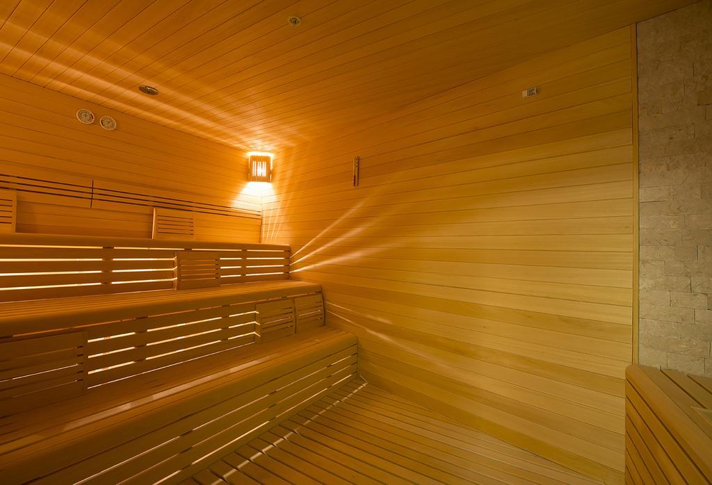 Hotel Ramada By Wyndham Gemli̇K Gemlik Esterno foto