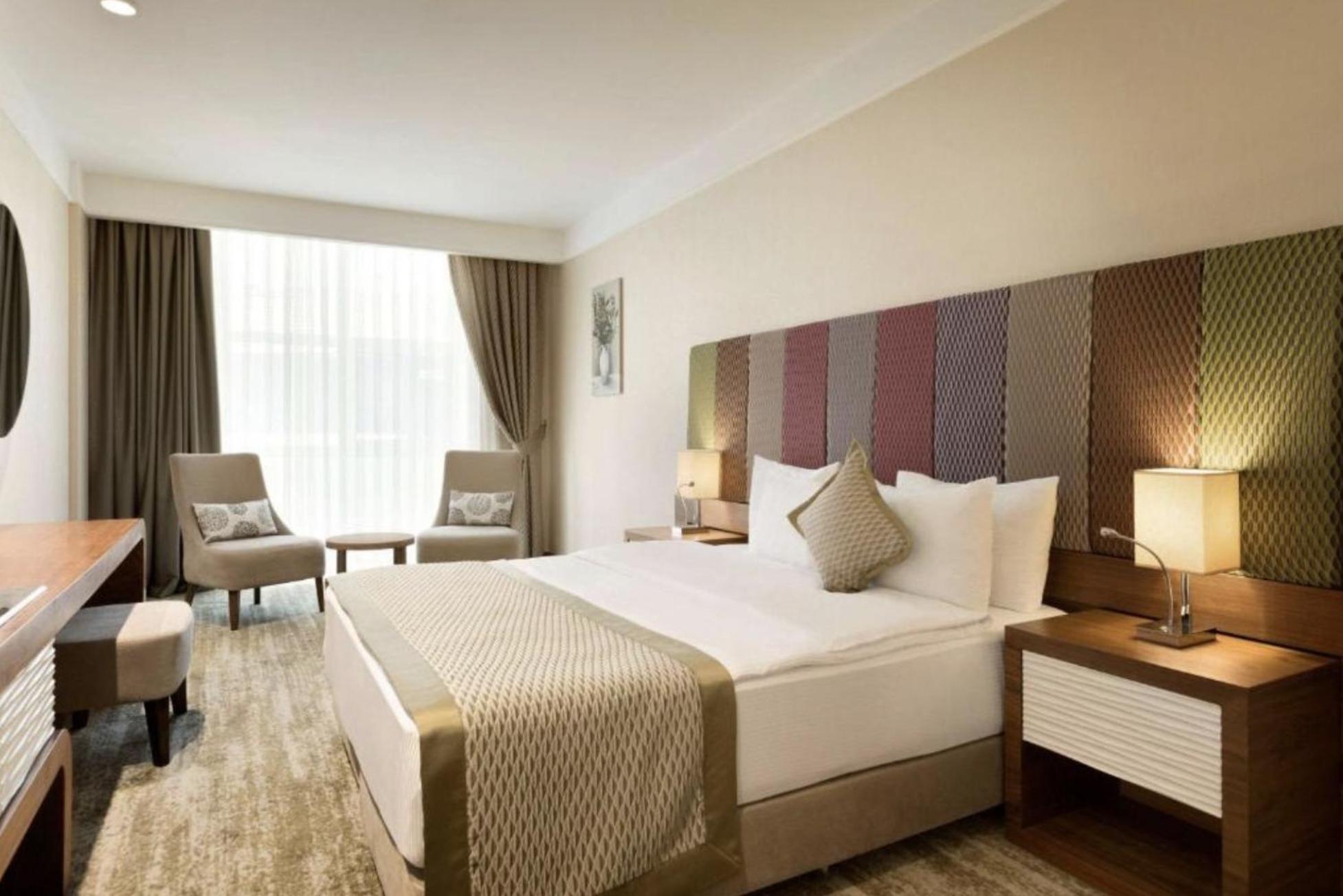 Hotel Ramada By Wyndham Gemli̇K Gemlik Esterno foto