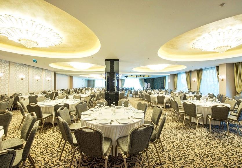Hotel Ramada By Wyndham Gemli̇K Gemlik Esterno foto