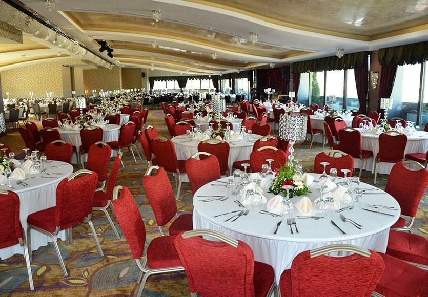 Hotel Ramada By Wyndham Gemli̇K Gemlik Esterno foto