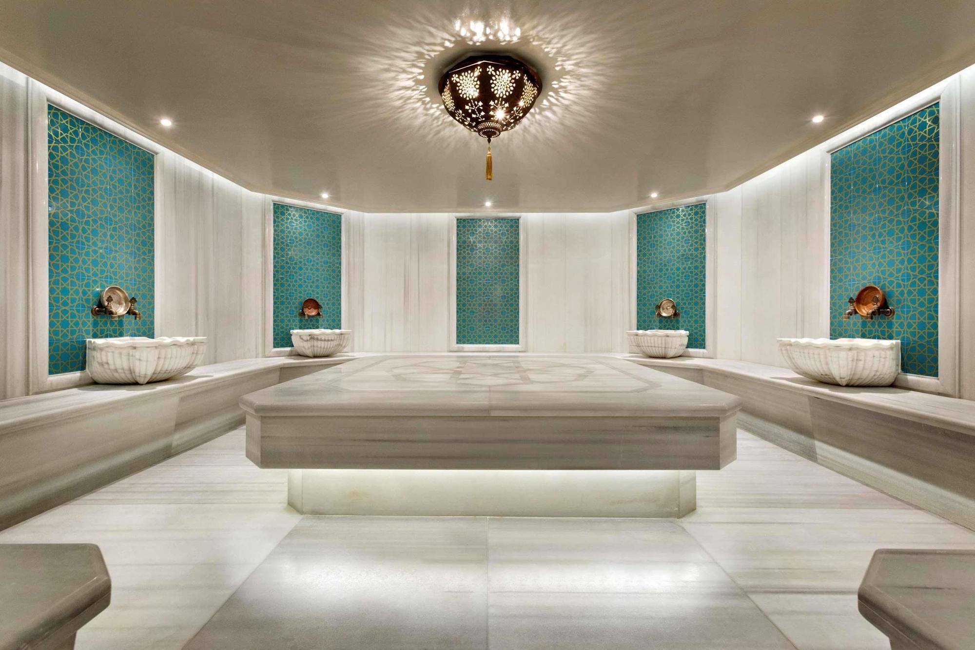 Hotel Ramada By Wyndham Gemli̇K Gemlik Esterno foto